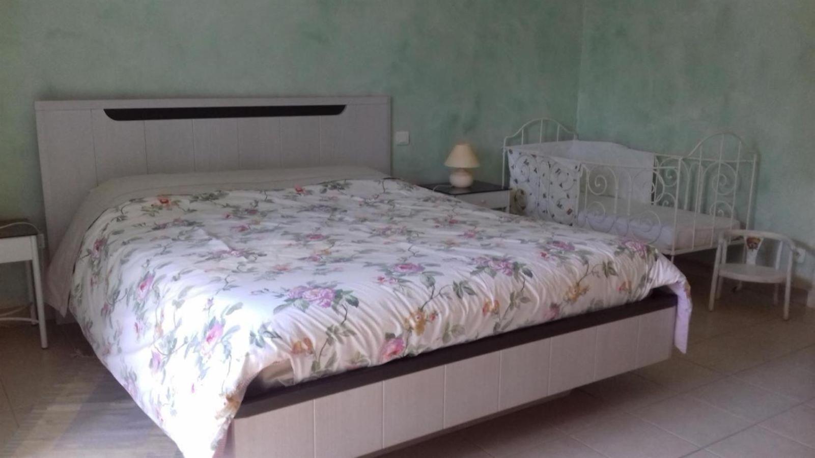 Ferme Du Pigeonnier Bed & Breakfast Montceau-et-Echarnant Room photo